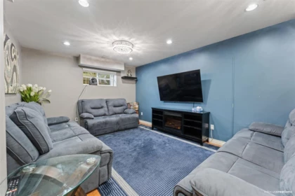 Hot Tub / Spa Photo of 10 14453 72 Avenue, Surrey, BC