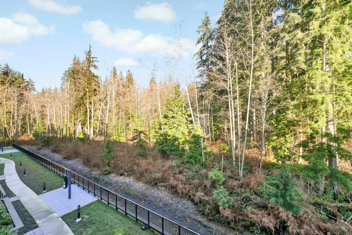 Front Yard Photo of 409 3596 Malsum Drive, North Vancouver, BC