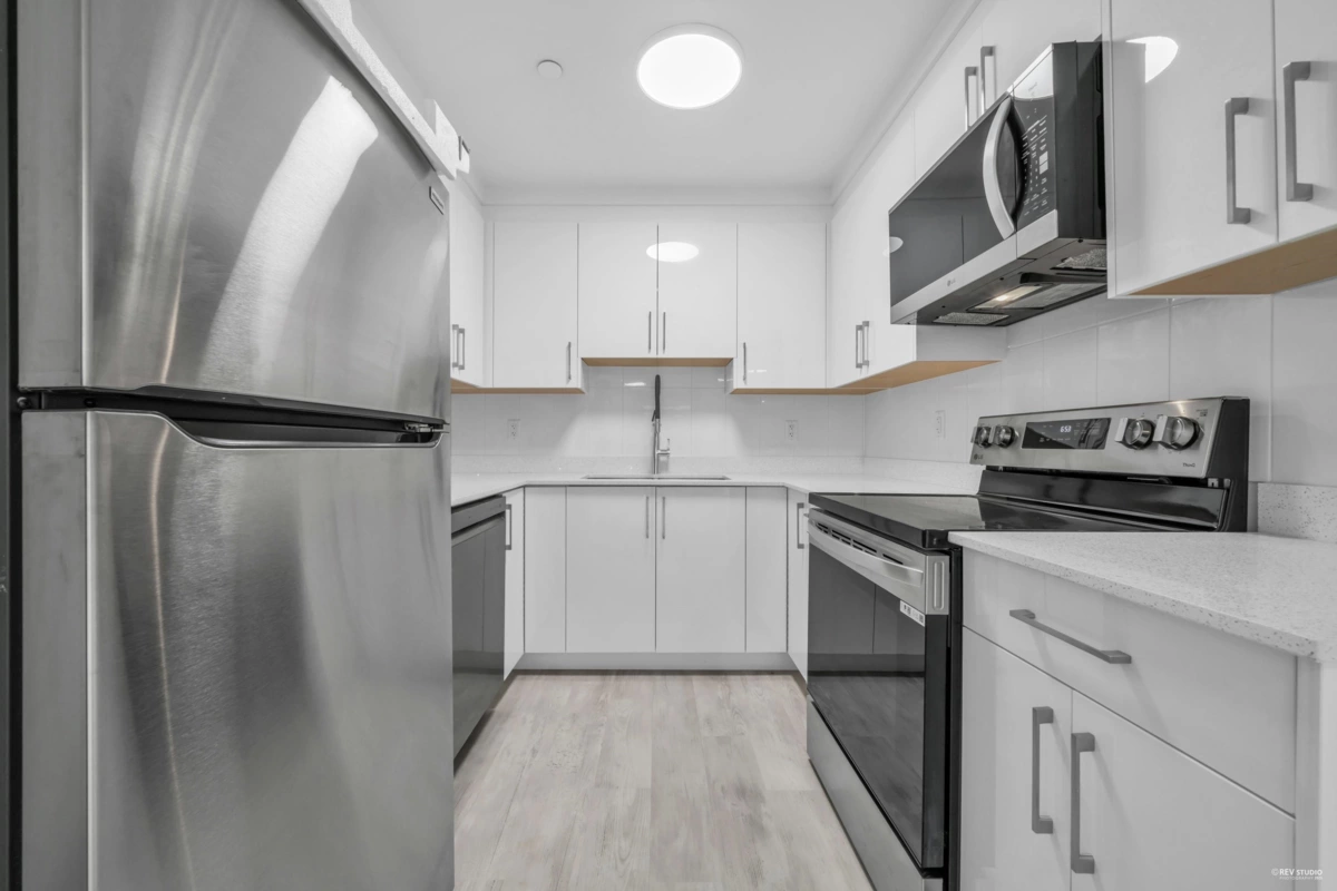 Guest Bathroom Photo of 13593 Birdtail Drive, Maple Ridge, BC