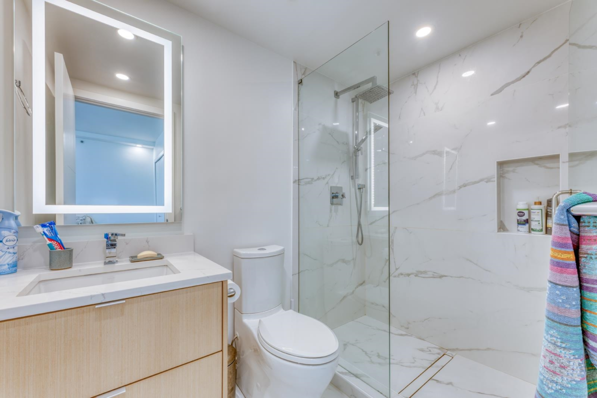 Bedroom 4 Photo of 1001 588 Broughton Street, Vancouver, BC