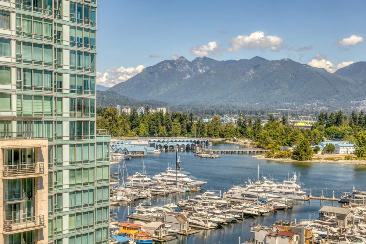 Loft / Bonus Room Photo of 1001 588 Broughton Street, Vancouver, BC