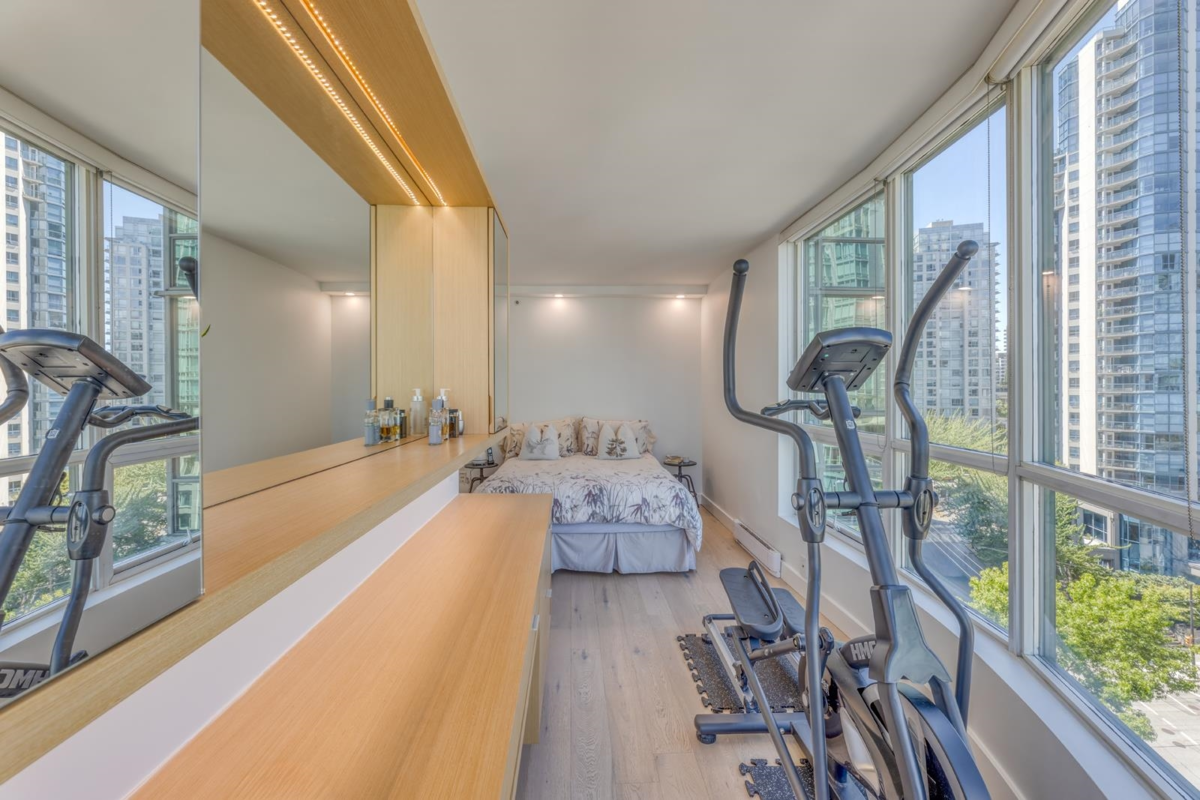 Office / Den Photo of 1001 588 Broughton Street, Vancouver, BC