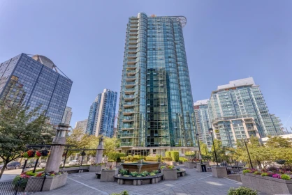 Backyard Photo of 1001 588 Broughton Street, Vancouver, BC