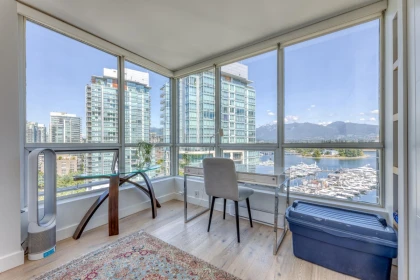 Breakfast Nook Photo of 1001 588 Broughton Street, Vancouver, BC