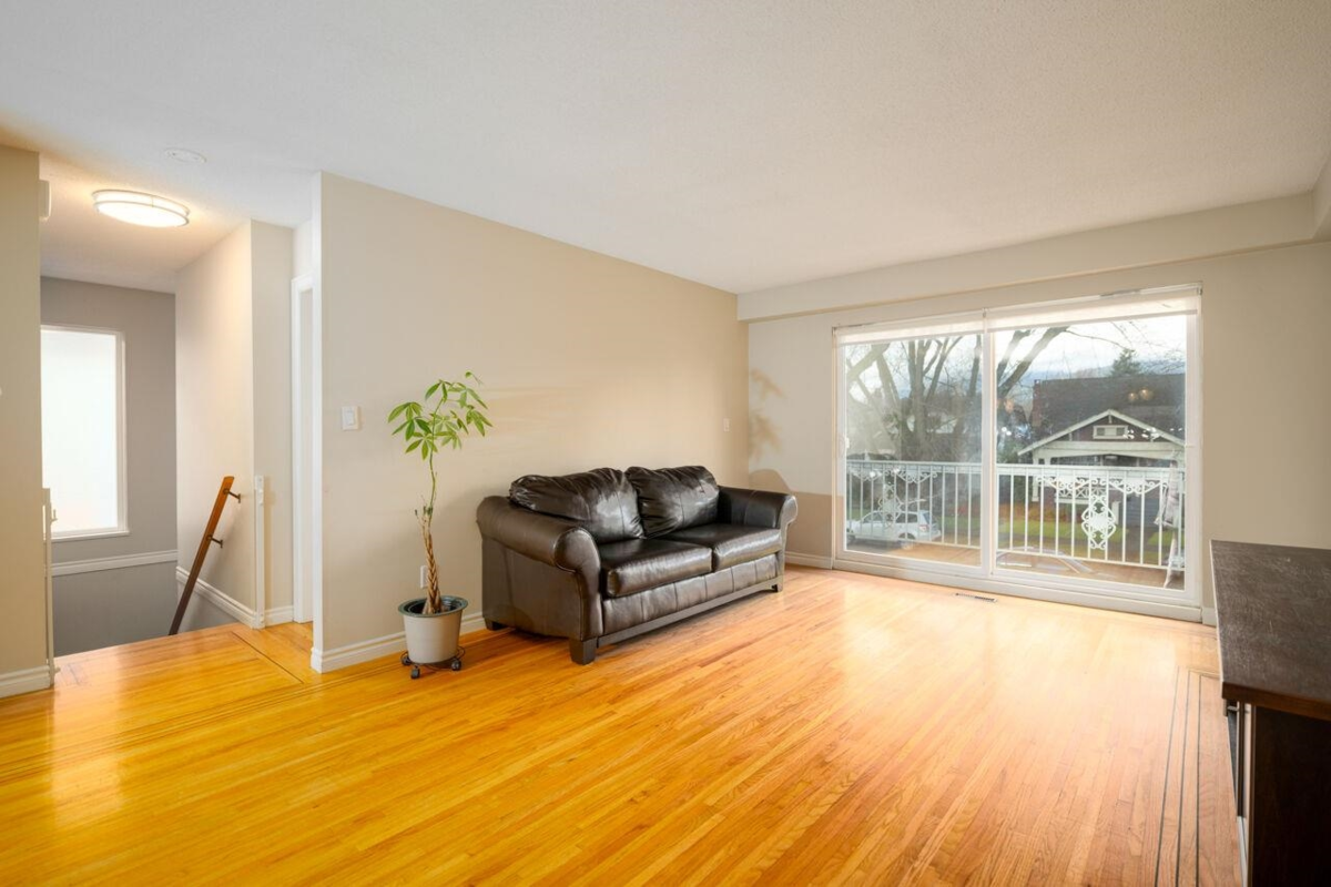 Dining Area Photo of 2654 Oxford Street, Vancouver, BC