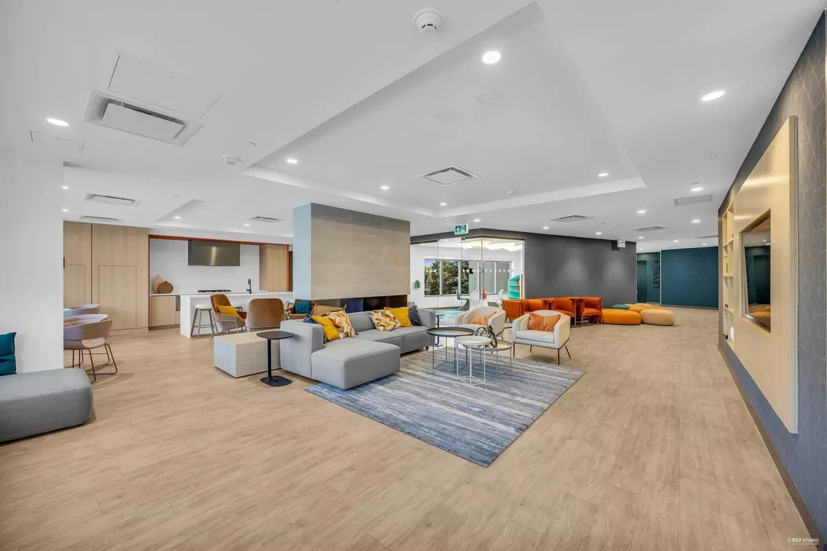 Backyard Photo of 907 13428 105 Avenue, Surrey, BC