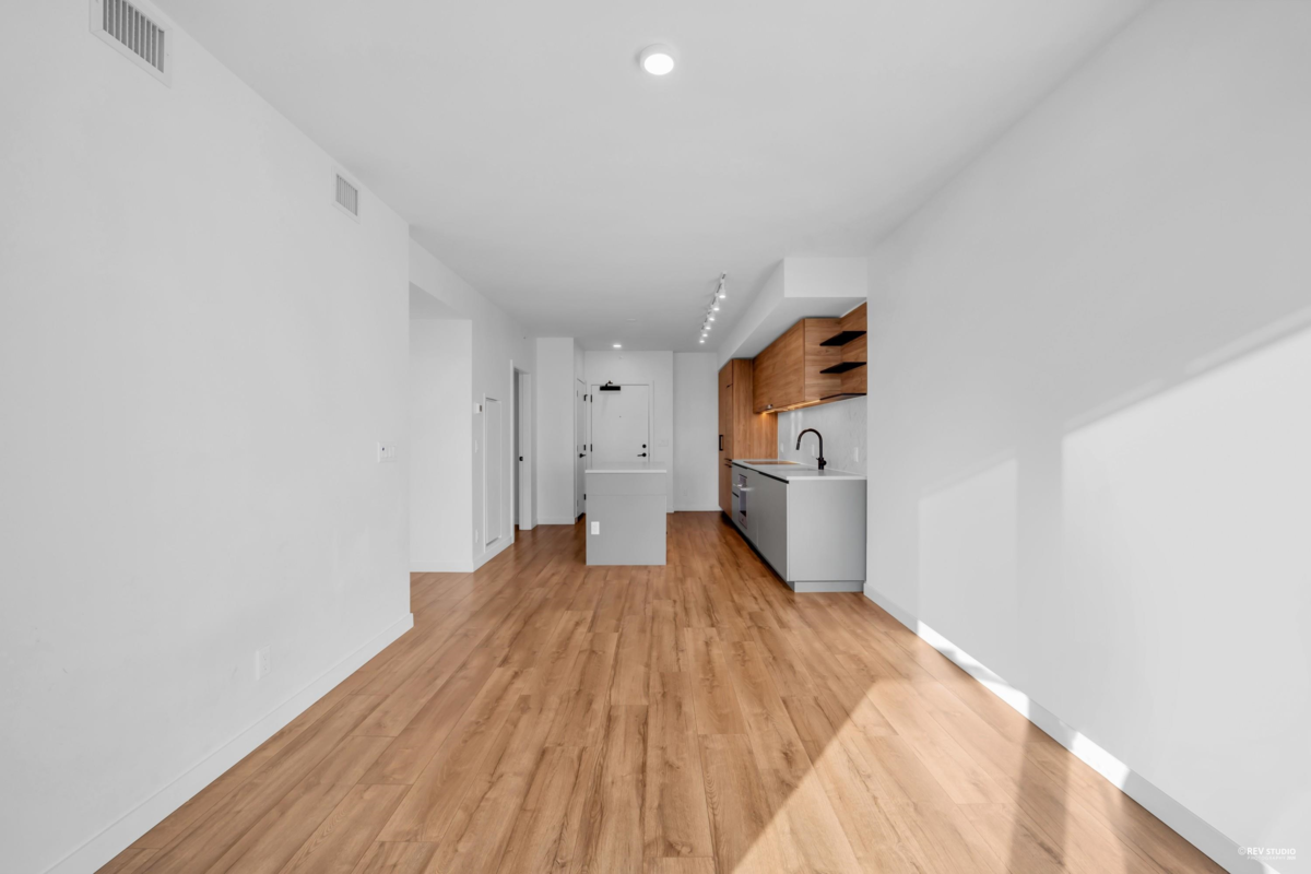 Basement Recreation Room Photo of 907 13428 105 Avenue, Surrey, BC