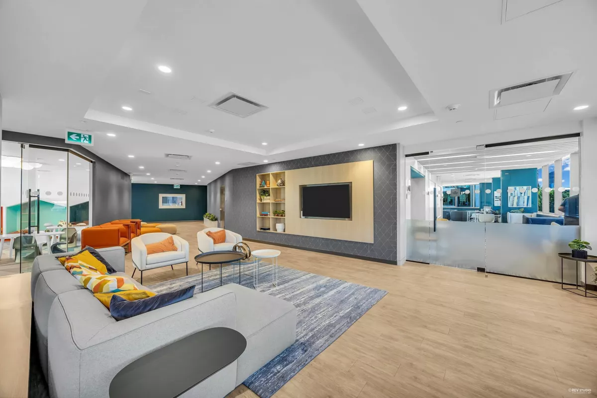 Front Yard Photo of 907 13428 105 Avenue, Surrey, BC