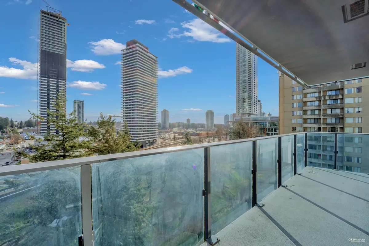 Guest Bathroom Photo of 907 13428 105 Avenue, Surrey, BC