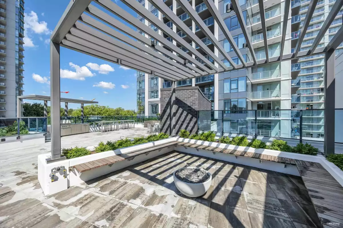 Hot Tub / Spa Photo of 907 13428 105 Avenue, Surrey, BC