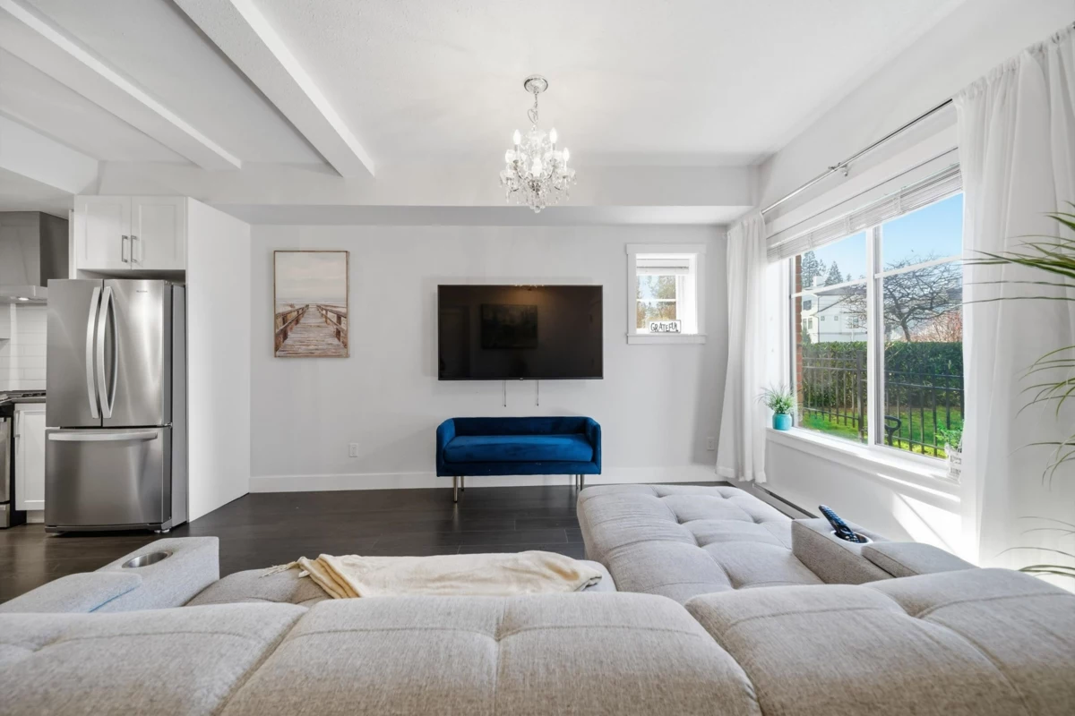 Family Room Photo of 104 16528 24a Avenue, Surrey, BC