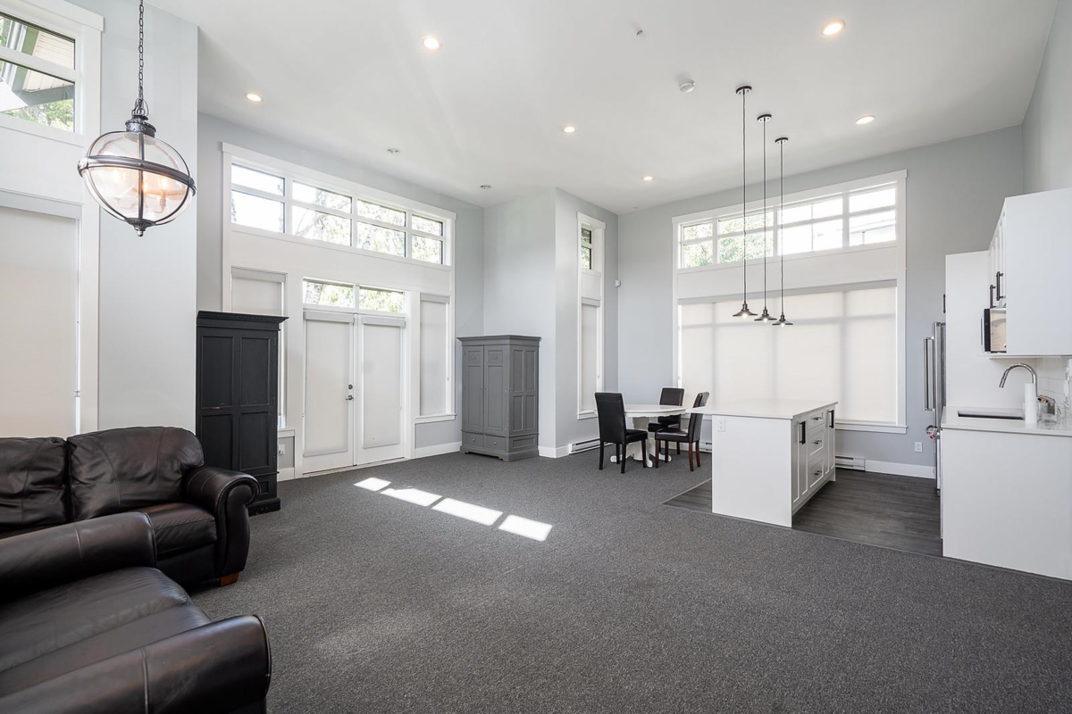 Hallway Photo of 104 16528 24a Avenue, Surrey, BC