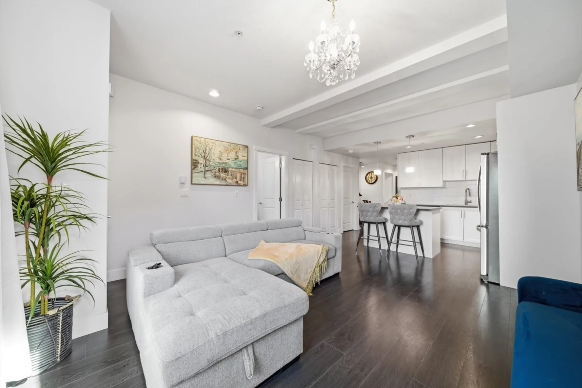 Kitchen Island Photo of 104 16528 24a Avenue, Surrey, BC