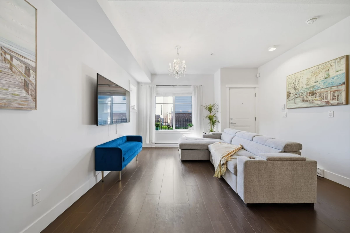 Kitchen Photo of 104 16528 24a Avenue, Surrey, BC