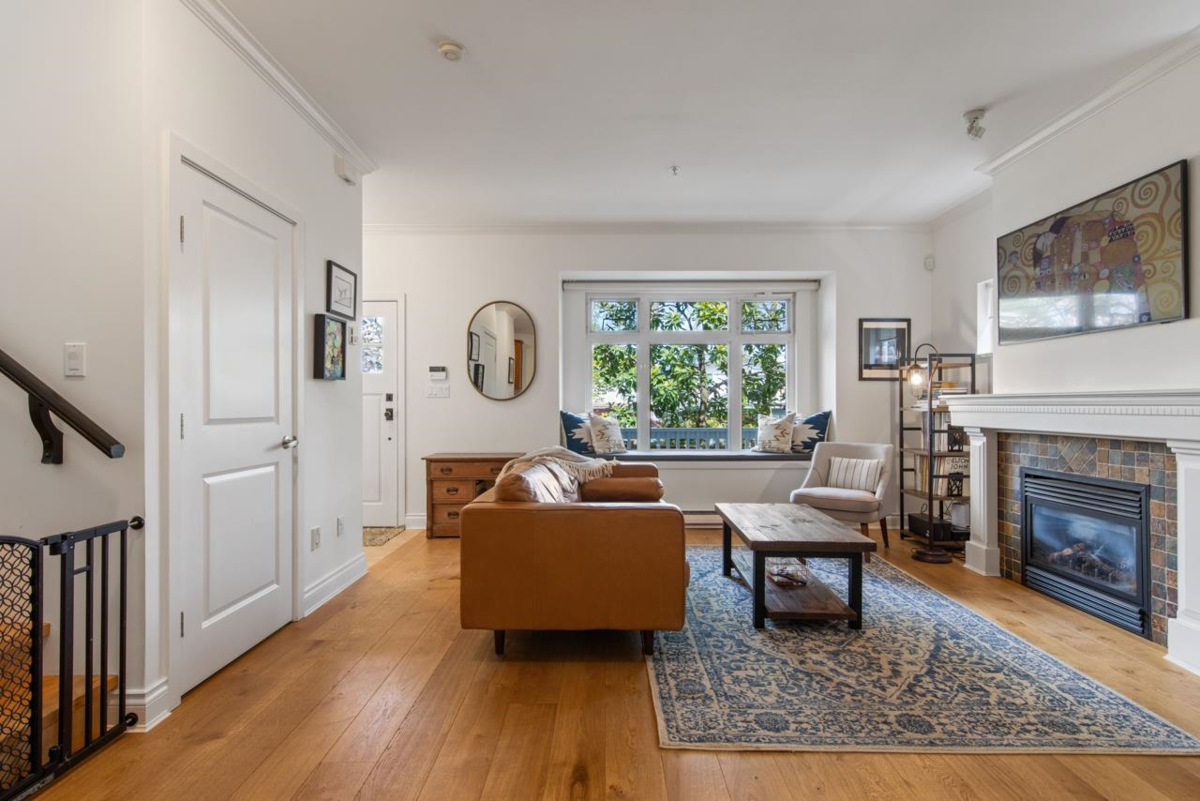 Dining Area Photo of 830 E 10th Avenue, Vancouver, BC