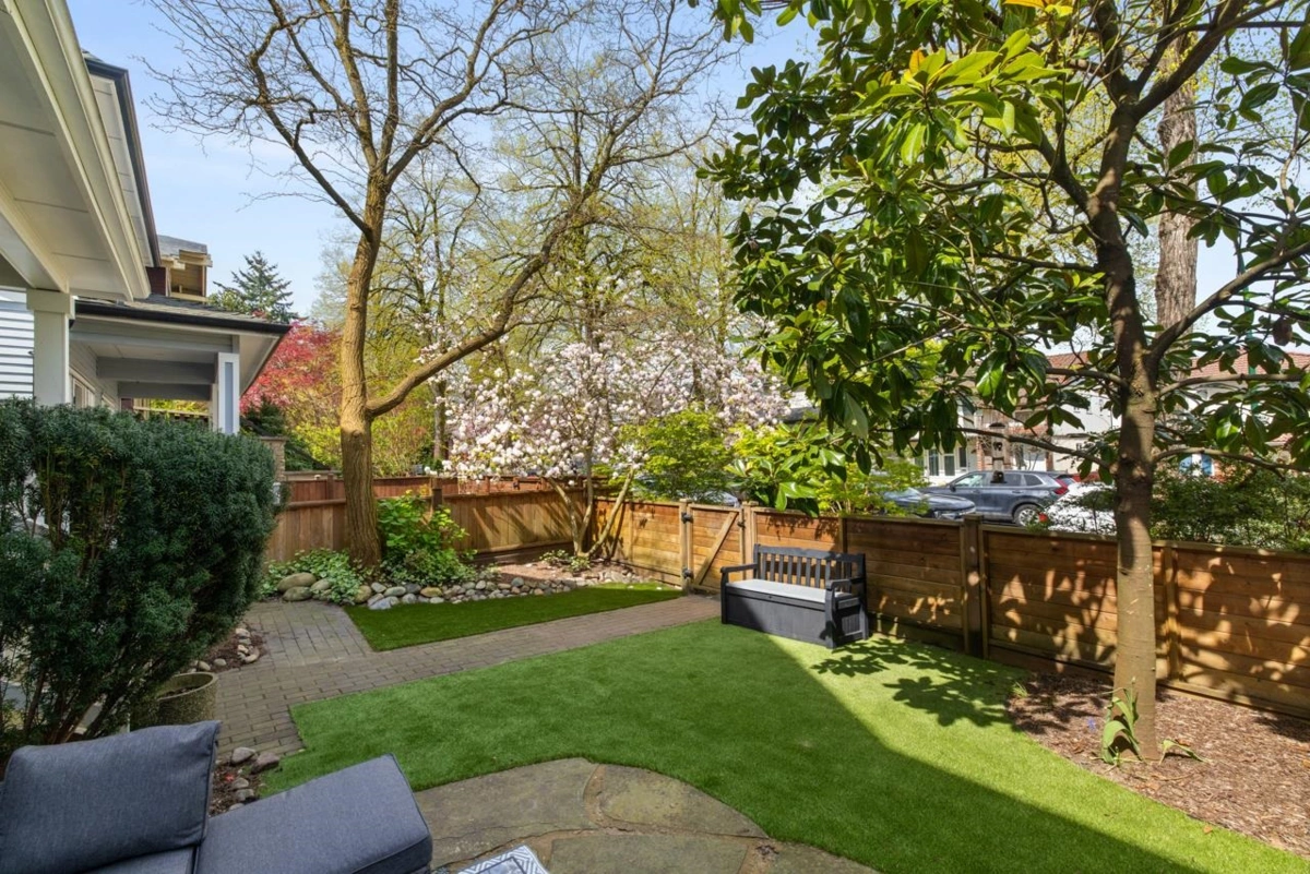 Family Room Photo of 830 E 10th Avenue, Vancouver, BC