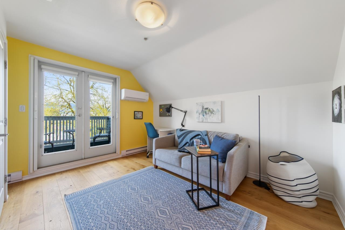 Guest Bathroom Photo of 830 E 10th Avenue, Vancouver, BC