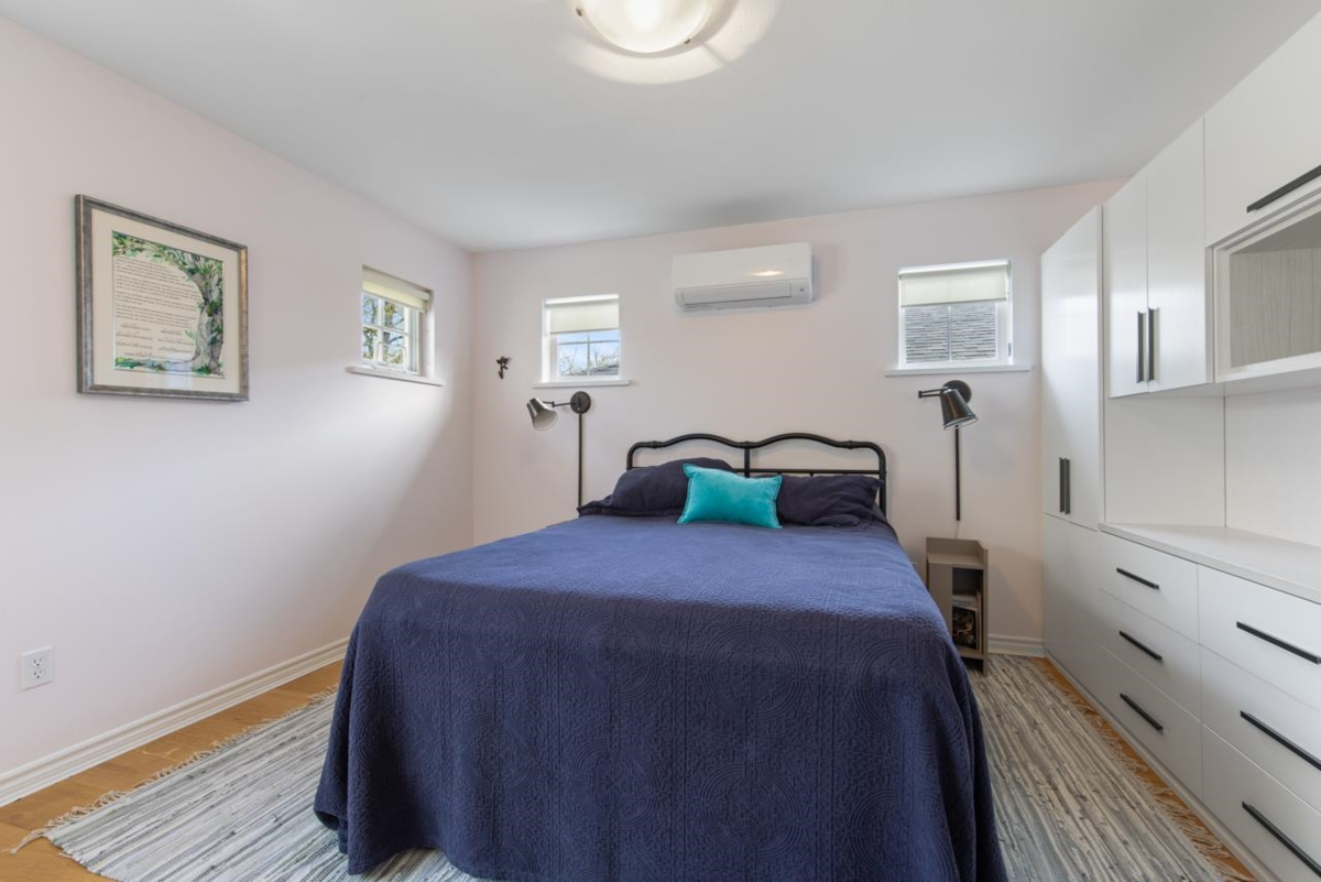 Laundry Room Photo of 830 E 10th Avenue, Vancouver, BC