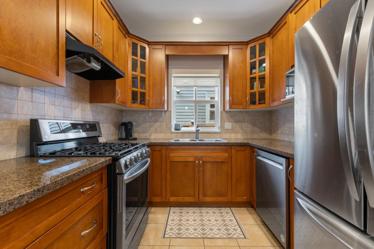 Walk-In Closet Photo of 830 E 10th Avenue, Vancouver, BC