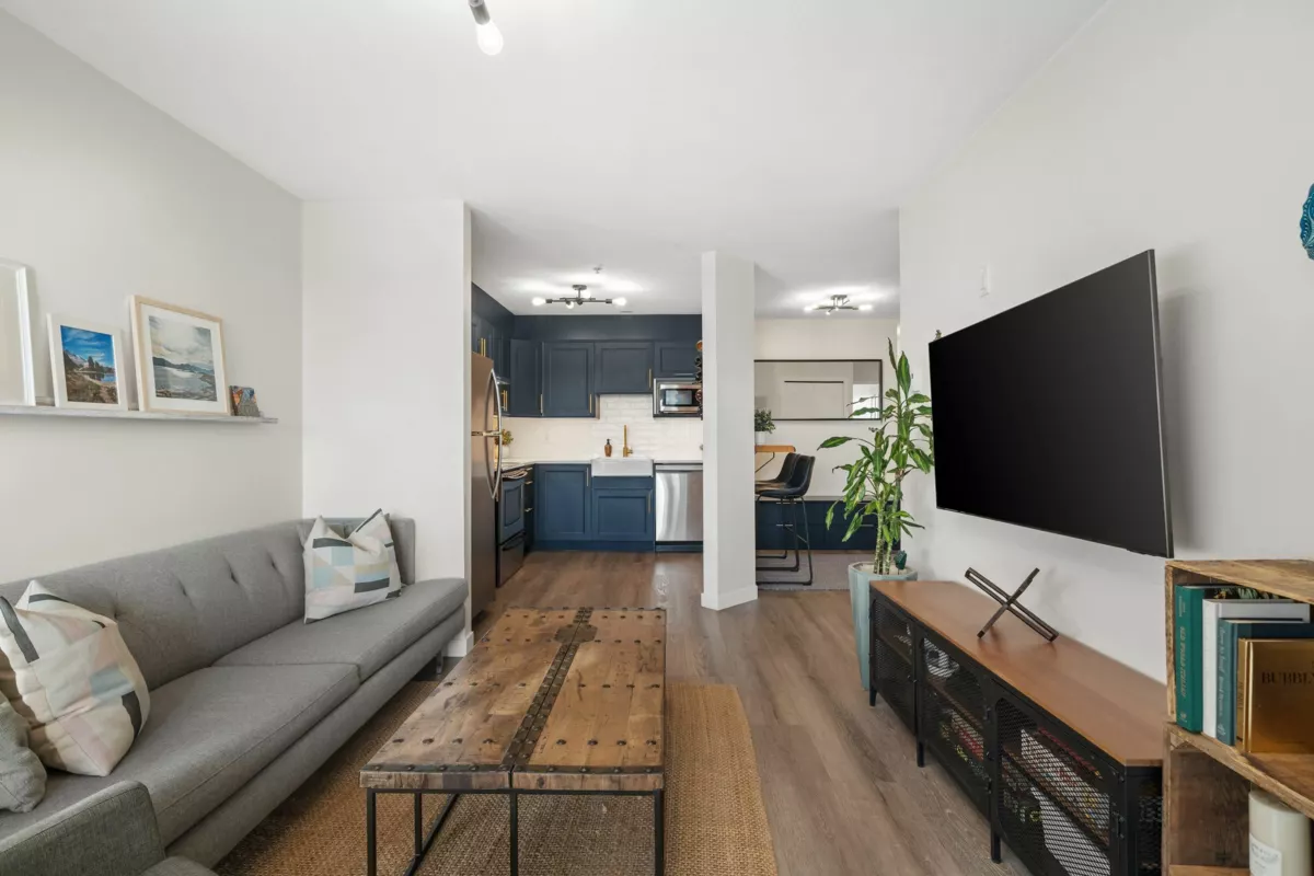 Breakfast Nook Photo of 203 202 Mowat Street, New Westminster, BC