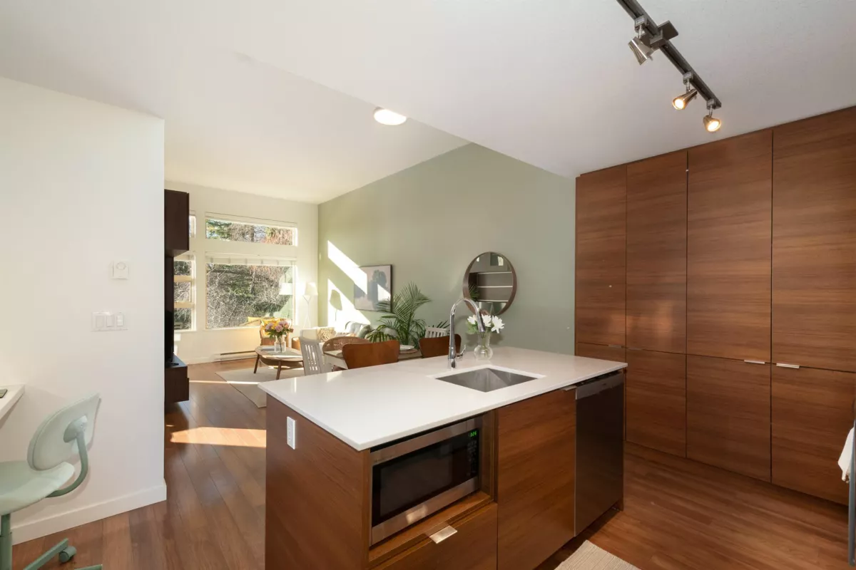 Dining Area Photo of 507 1677 Lloyd Avenue, North Vancouver, BC