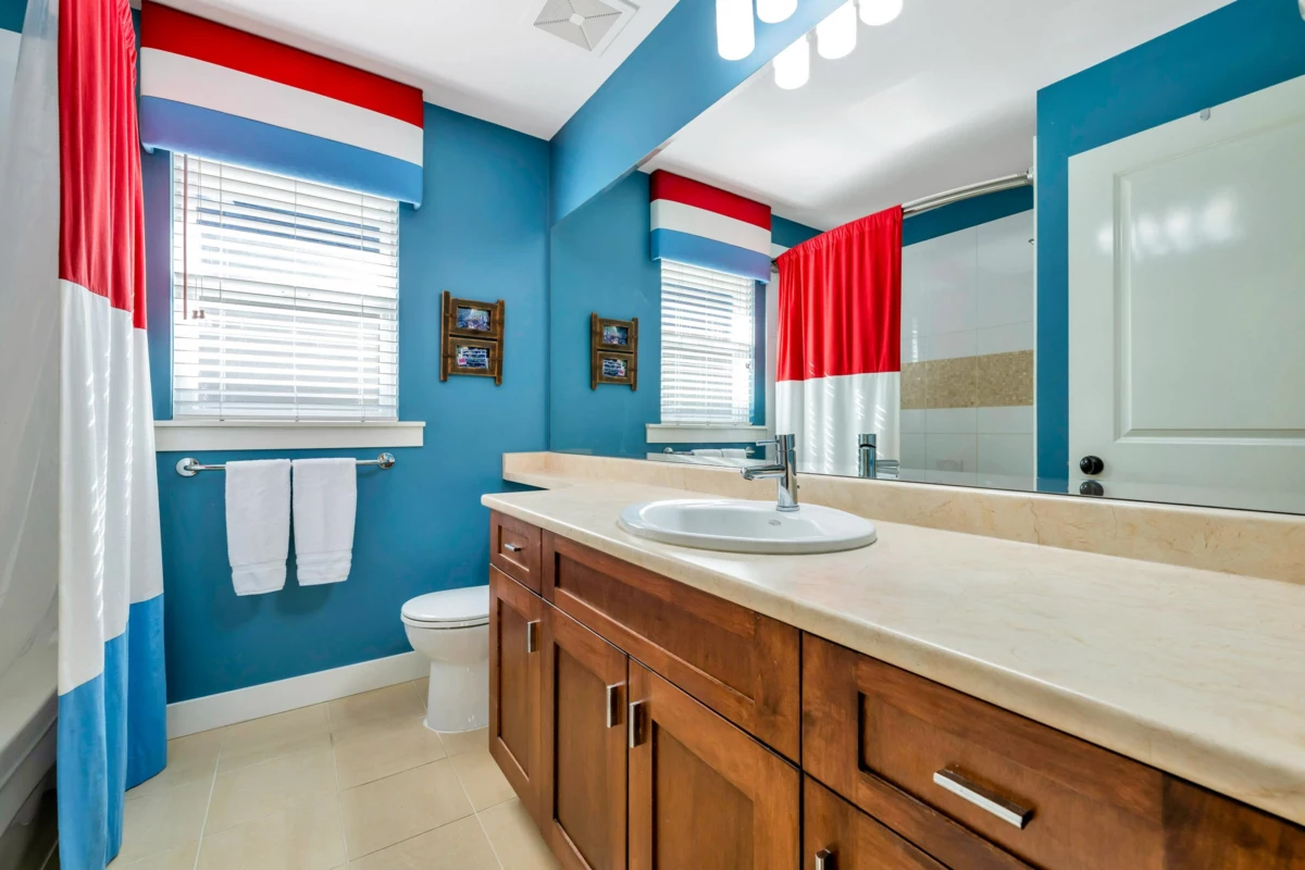 Entry Foyer Photo of 9367 Casimir Street, Langley, BC
