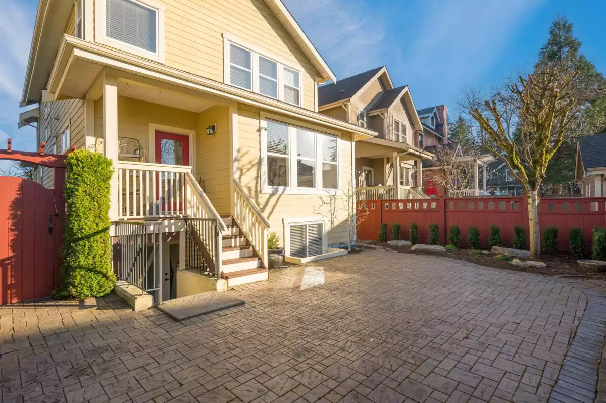 Hot Tub / Spa Photo of 9367 Casimir Street, Langley, BC