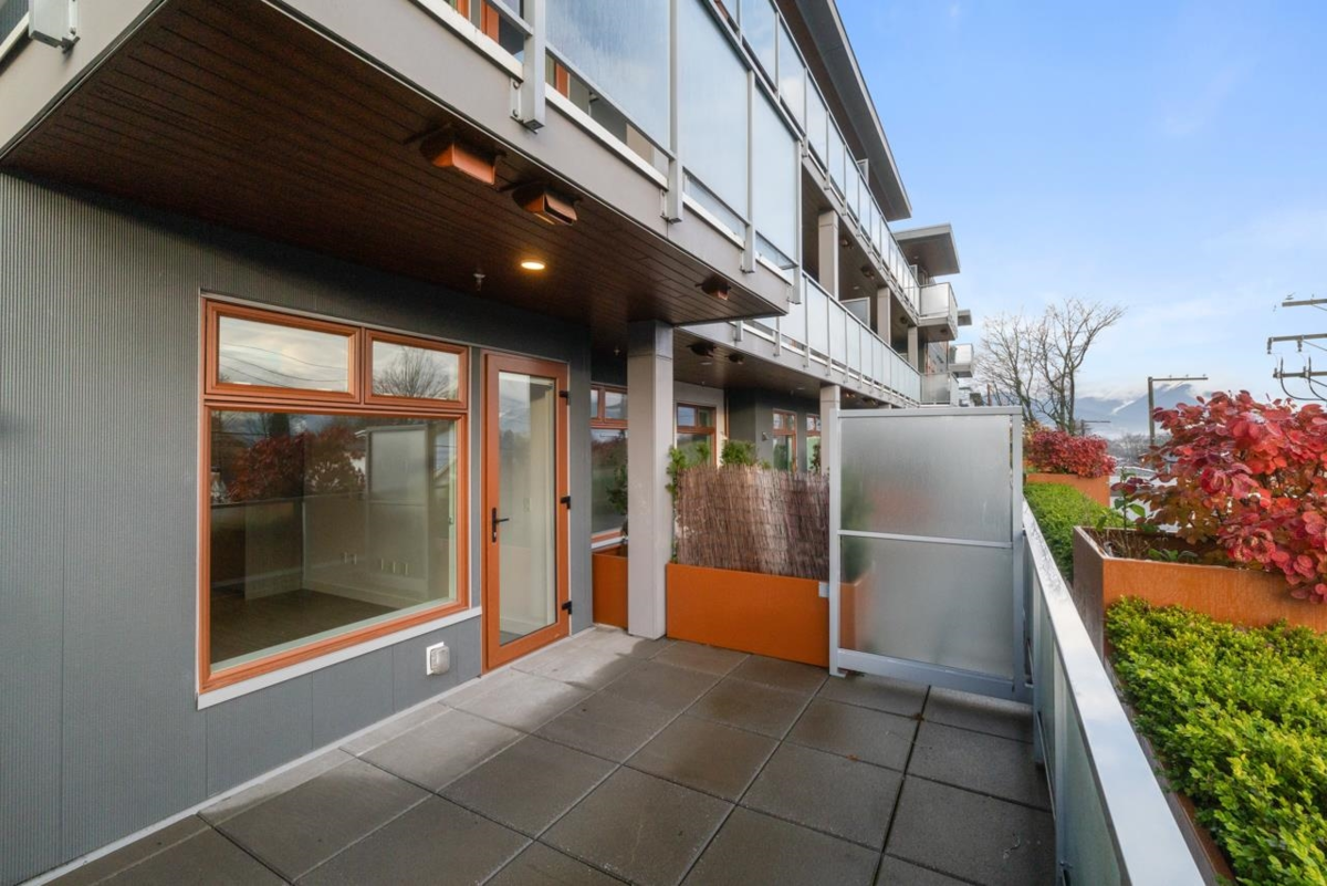 Basement Recreation Room Photo of 203 2408 Grant Street, Vancouver, BC