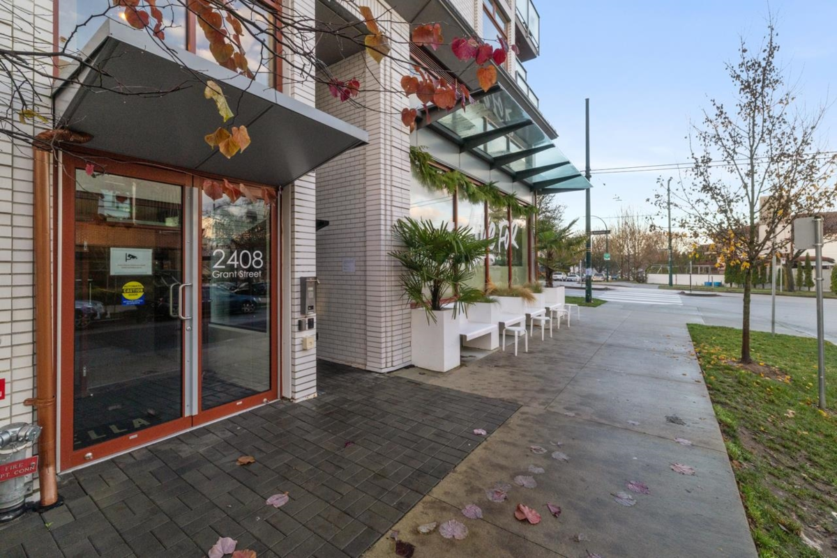 Mudroom Photo of 203 2408 Grant Street, Vancouver, BC
