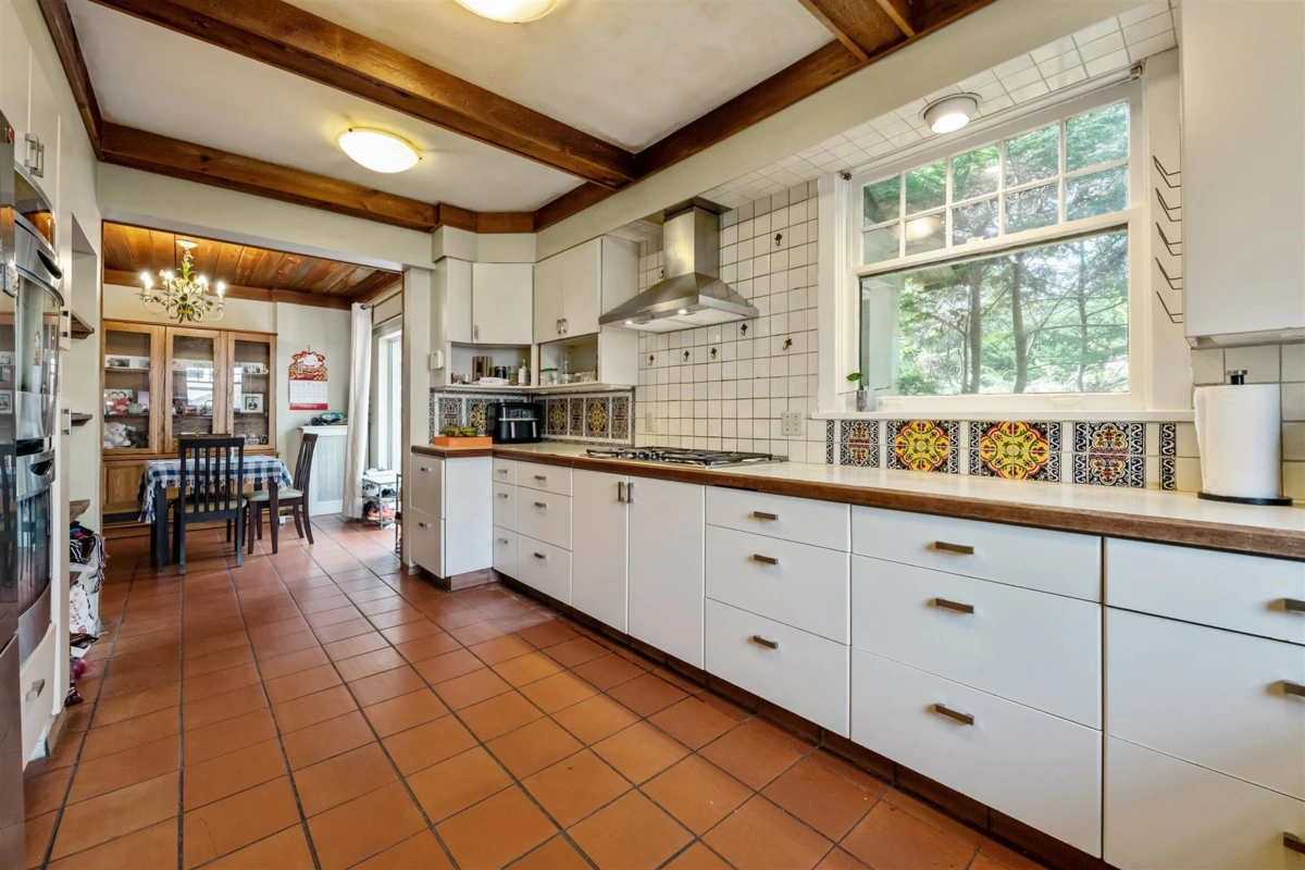 Pantry Photo of 3737 Pine Crescent, Vancouver, BC