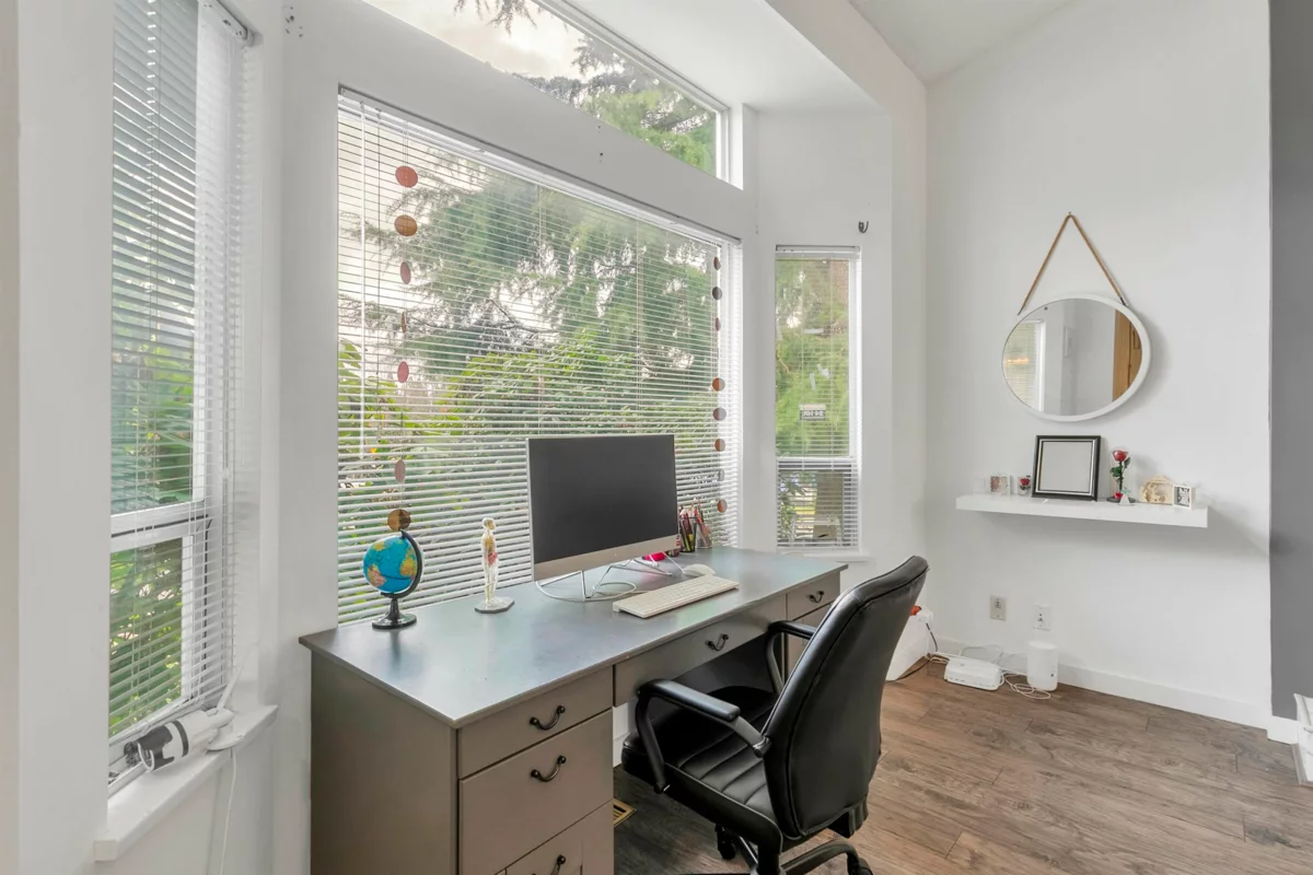 Dining Area Photo of 1280 Sherman Street, Coquitlam, BC