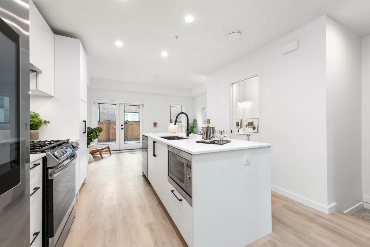 Dining Area Photo of 135 535 E 2nd Street, North Vancouver, BC