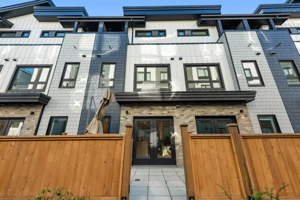 Guest Bathroom Photo of 135 535 E 2nd Street, North Vancouver, BC