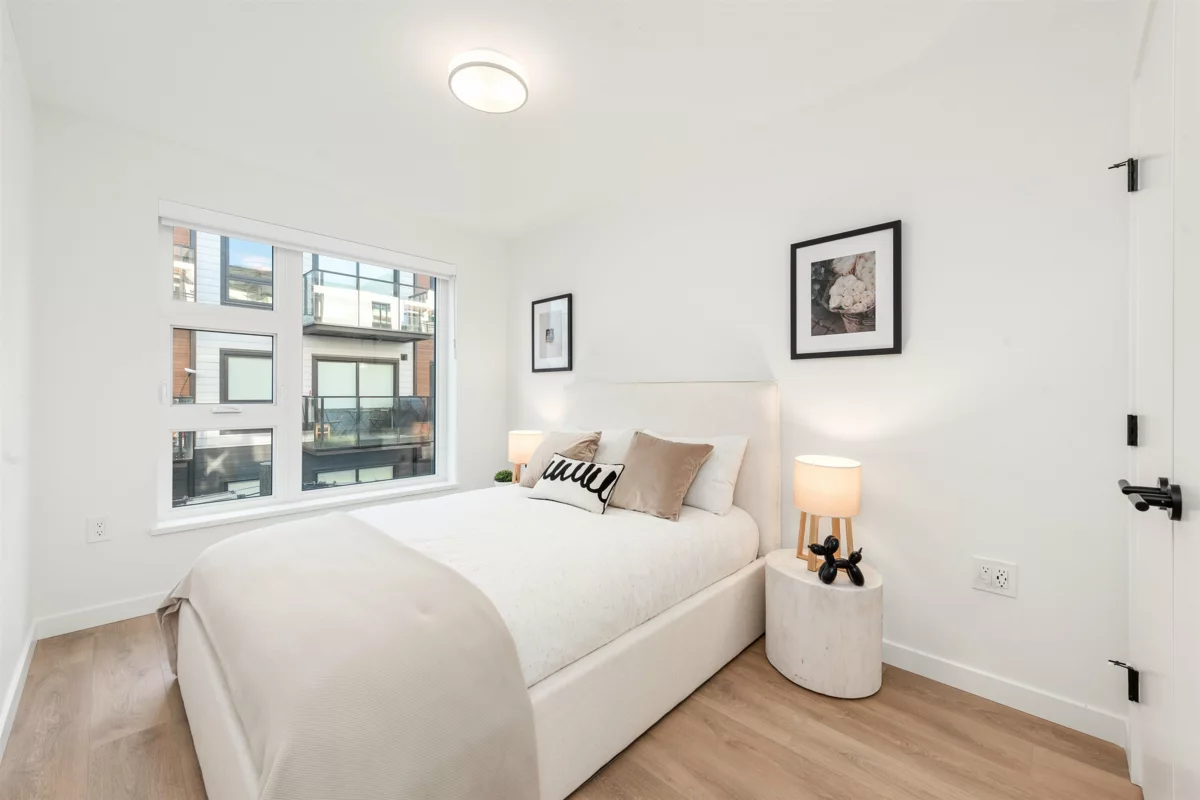 Kitchen Island Photo of 135 535 E 2nd Street, North Vancouver, BC