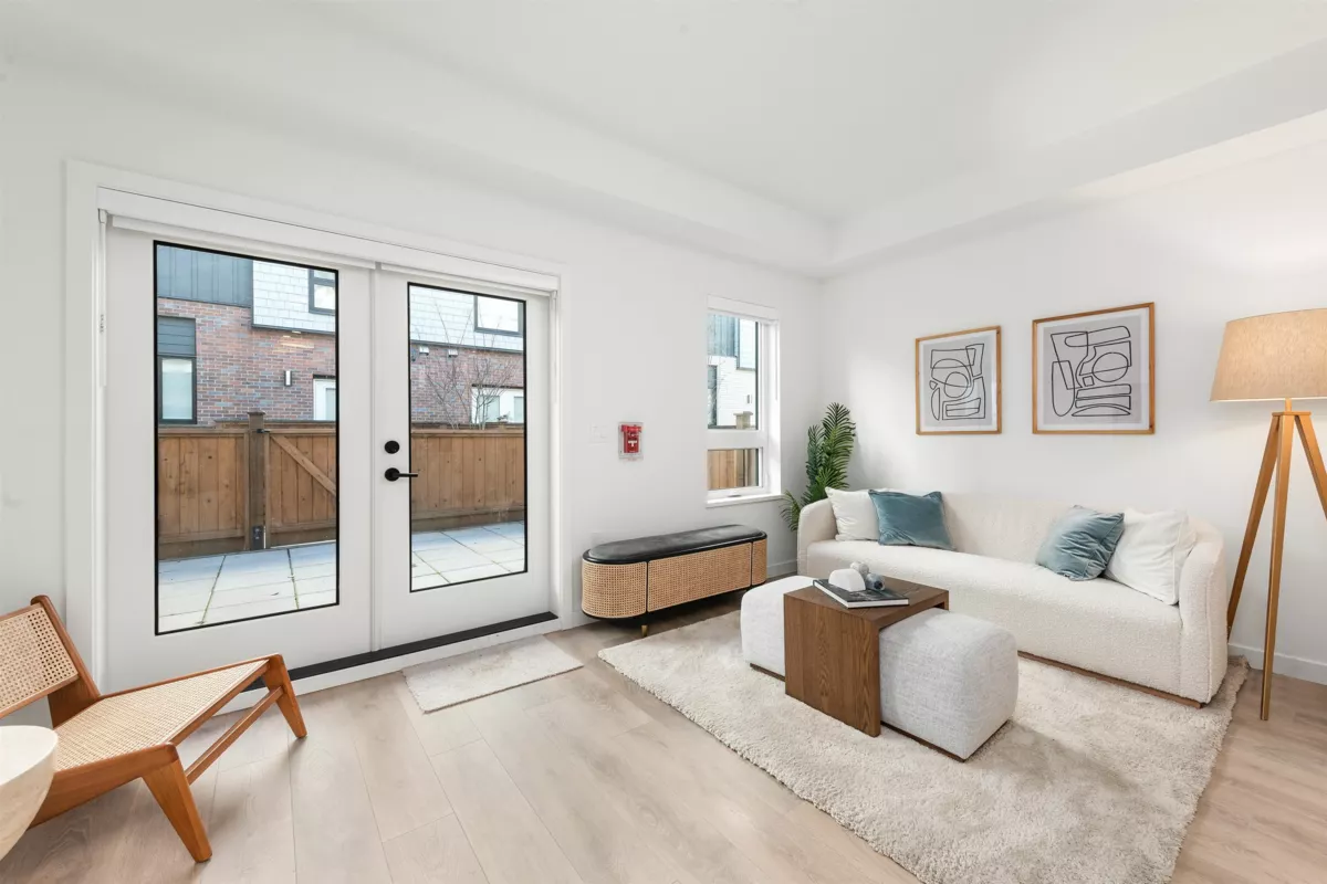 Living Room Photo of 135 535 E 2nd Street, North Vancouver, BC