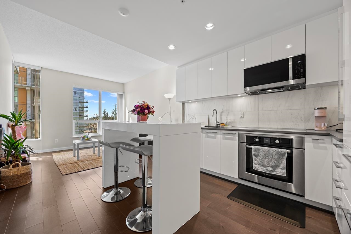 Living Room Photo of 1206 5728 Berton Avenue, Vancouver, BC