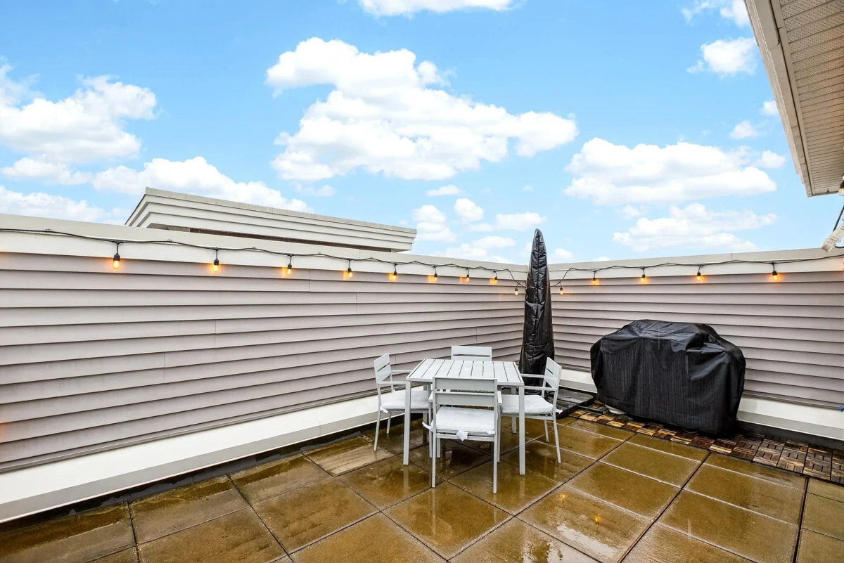 Entry Foyer Photo of 21 8371 202b Street, Langley, BC