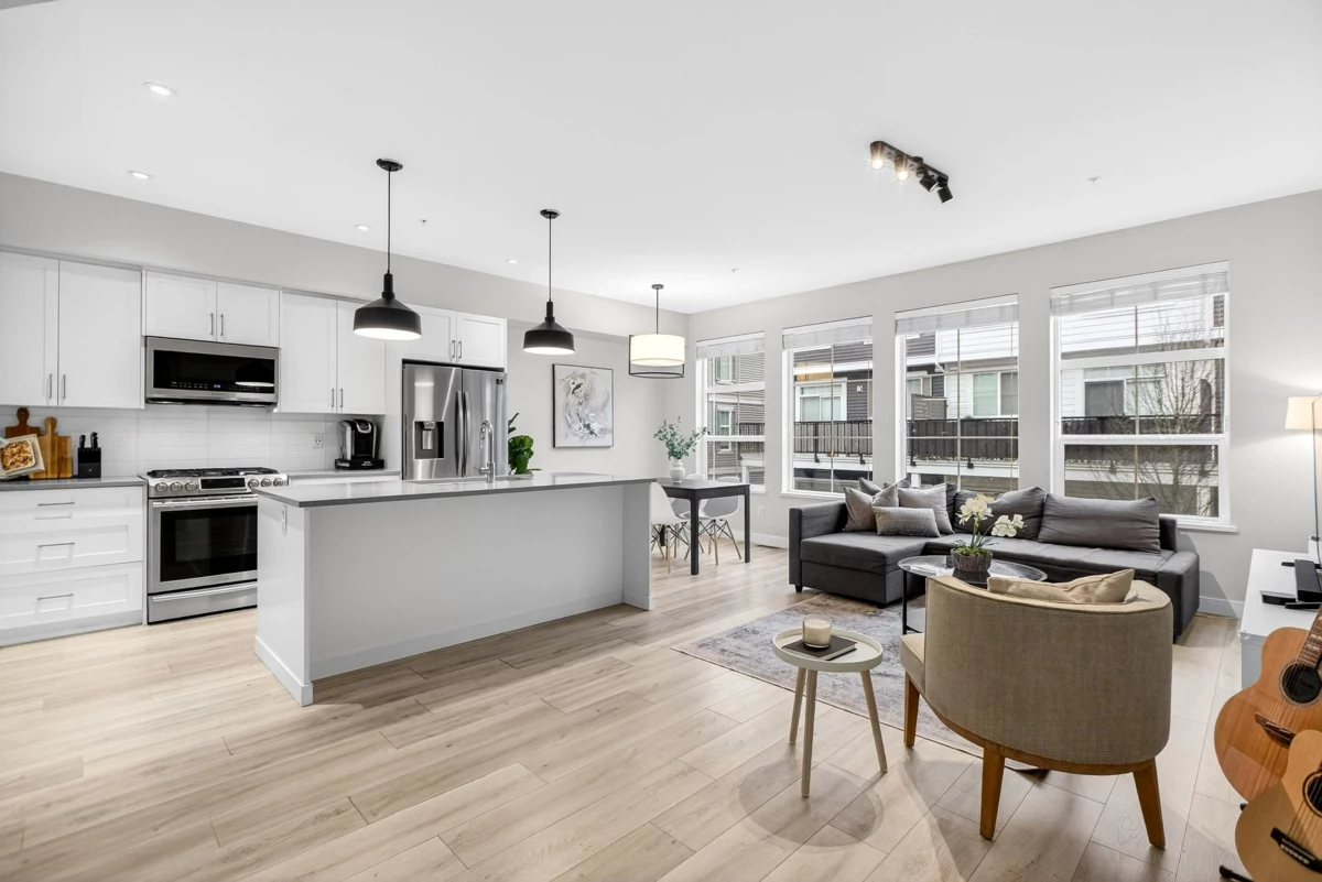 Living Room Photo of 21 8371 202b Street, Langley, BC