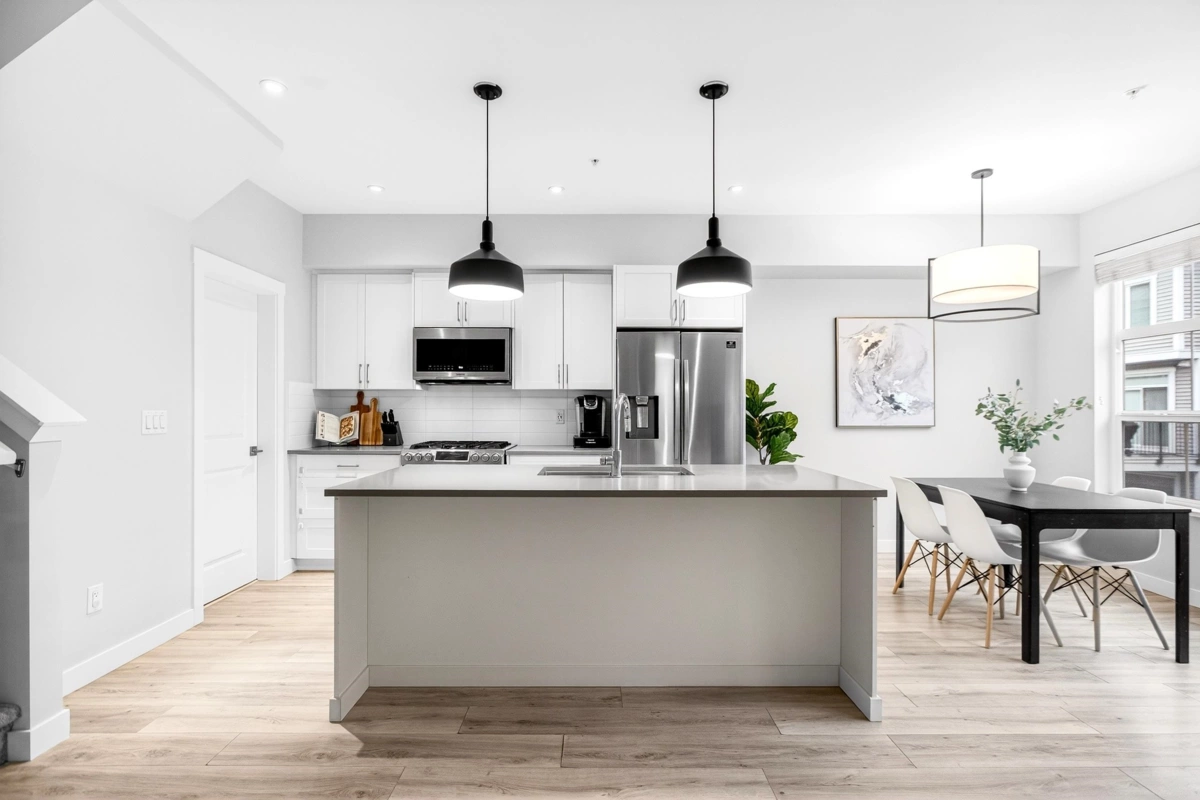 Walk-In Closet Photo of 21 8371 202b Street, Langley, BC