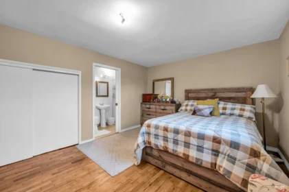 Bedroom 2 Photo of 450 W 15th Street, North Vancouver, BC