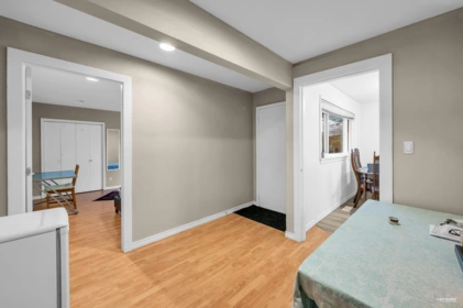 Entry Foyer Photo of 450 W 15th Street, North Vancouver, BC