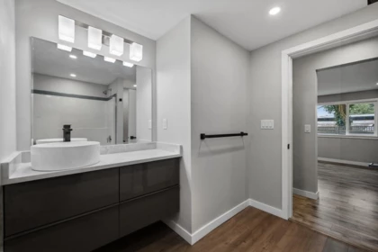 Entry Foyer Photo of 8 41711 Taylor Road, Mission, BC