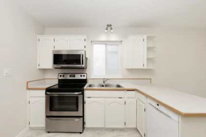 Breakfast Nook Photo of 12533 223 Street, Maple Ridge, BC