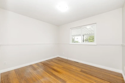 Powder Room Photo of 12533 223 Street, Maple Ridge, BC