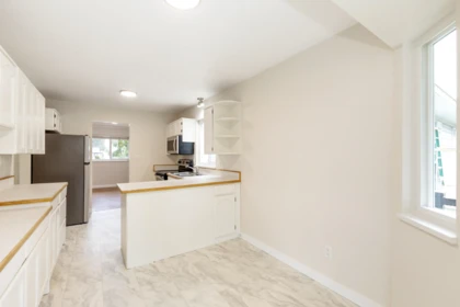 Primary Bathroom Photo of 12533 223 Street, Maple Ridge, BC
