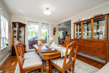 Breakfast Nook Photo of 16143 9 Avenue, Surrey, BC