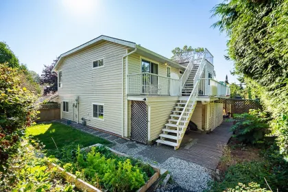 Fitness Center Photo Near 16143 9 Avenue, Surrey, BC