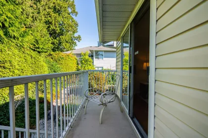 Mudroom Photo of 16143 9 Avenue, Surrey, BC