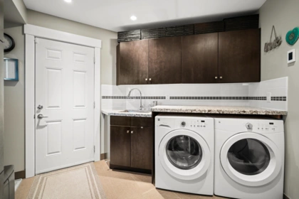 Mudroom Photo of 13387 13a Avenue, Surrey, BC