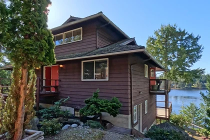 Front Yard Photo of 4981 Panorama Drive, Garden Bay, BC